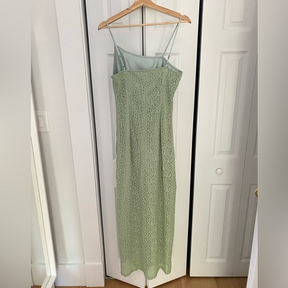 Asymmetric maxi lace dress with leg split - Picture 5 of 6